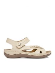 Go Soft Sandały CEO-W80085 Beżowy. Brązowe sandały GO SOFT, bez wzorów, ze skóry, bez obcasa, na płaskiej podeszwie, bez zapięcia. Za 99.99 zł.