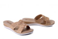 INBLU BV-47 026 piaskowy, klapki damskie. Brązowe klapki Inblu, bez wzorów, bez obcasa, na koturnie. Za 77.99 zł.
