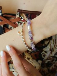 Pierres delicates Pozłacana bransoletka z ametystami rozmiar: onesize. Różowe bransoletki Pierres delicates, z ametystem, pozłacane. Za 43.99 zł.