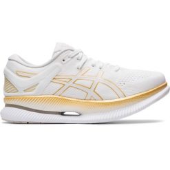 Buty do biegania damskie Asics 1012A130100. Białe trekkingi Asics, z materiału, do biegania. Za 1,011.00 zł.