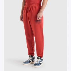 Spodnie DIADORA PANT MANIFESTO. Czerwone spodnie sportowe Diadora, xl, bez wzorów, trekkingowe. Za 149.99 zł.
