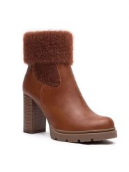 Foreverfolie Botki w kolorze jasnobrązowym rozmiar: 41. Brązowe botki Foreverfolie, bez wzorów, bez obcasa, bez zapięcia. Za 152.99 zł.