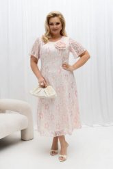Elegancka sukienka Dorisse w kolorze ecru z akcentem pudrowego różu Koronka MIDI rozkloszowana koronkowa na podszewce PLUS SIZE XXL OVERSIZE WIOSNA. Czerwone sukienki Moda Size Plus Iwanek, na imprezę, na wiosnę, l, bez wzorów, z elastanu, eleganckie, bez kołnierzyka, plus size, bez ramiączek, midi, oversize. Za 359.90 zł.