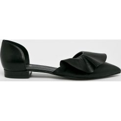 Gino Rossi - Baleriny Adora. Czarne baleriny Gino Rossi, bez wzorów, z materiału, bez obcasa. W wyprzedaży za 319.90 zł.