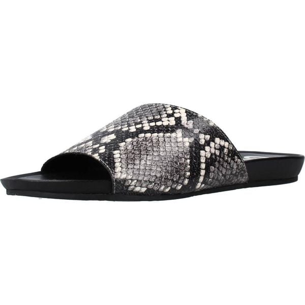 Sandały GIOSEPPO 59837G Nadruk zwierzęcy. Sandały Gioseppo, bez wzorów, ze skóry, bez obcasa, bez zapięcia. Za 120.99 zł.