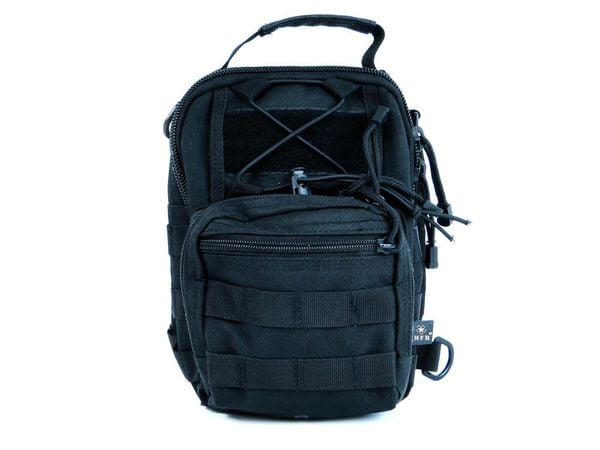 Torba na ramię uniwersalna. Czarne torby na ramię MFH MAX FUCHS, z aplikacjami, z materiału, na ramię, bez dodatków. Za 115.99 zł.