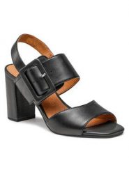 Sandały Caprice. Białe sandały Caprice, bez wzorów, bez obcasa, na płaskiej podeszwie, bez zapięcia. Za 399.99 zł.