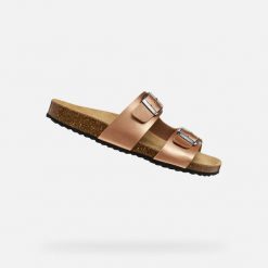 Sandały GEOX D BRIONIA Brąz. Czerwone sandały Geox, bez wzorów, z syntetyku, bez obcasa, bez zapięcia. Za 279.99 zł.