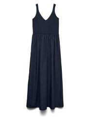 Vero Moda Sukienka w kolorze granatowym rozmiar: S. Niebieskie sukienki Vero Moda, na co dzień, s, bez wzorów, bez kołnierzyka, bez ramiączek, maxi, proste. Za 127.35 zł.