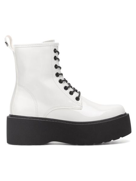 DeeZee Trzewiki WS101-08A Biały. Białe botki DeeZee, bez wzorów, z materiału, bez obcasa, na płaskiej podeszwie, bez zapięcia. Za 199.99 zł.