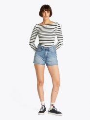 TOMMY JEANS Koszulka w kolorze czarno-białym rozmiar: M. Białe bluzki Tommy Jeans, m, bez wzorów, z jeansu, bez kołnierzyka, bez ramiączek. Za 141.52 zł.