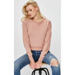 Guess Jeans - Bluza. Czerwone bluzy Guess Jeans, l, z aplikacjami, z bawełny, bez kaptura. W wyprzedaży za 149.90 zł.