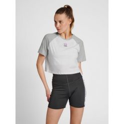 Damska koszulka crop top Hummel Legacy Naya. Szare topy Hummel, l, bez wzorów, bez kołnierzyka, bez ramiączek. Za 154.00 zł.