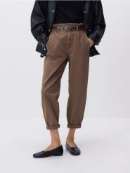 Jeansy paperbag - brązowy. Brązowe jeansy Reserved, bez wzorów. Za 139.99 zł.