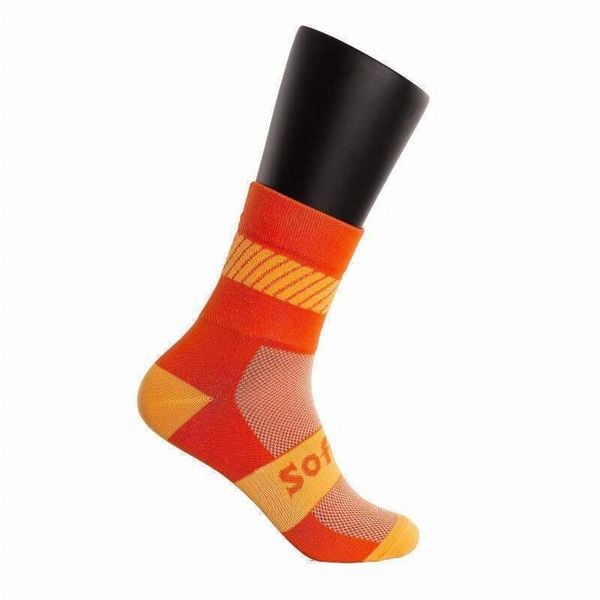 Skarpetki Softee Walk Light Medium Height Orange Fluor 35-38. Brązowe skarpety SOFTEE, bez wzorów, z dzianiny. Za 122.99 zł.