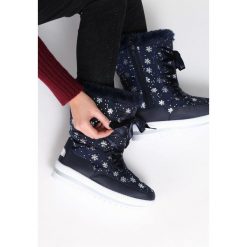 Granatowe Śniegowce Contents. Trapery i śniegowce Born2be, za kostkę. Za 89.99 zł.