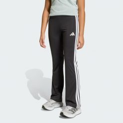Legginsy Train Essentials z rozszerzanymi nogawkami z 3 paskami. Białe legginsy Adidas, bez wzorów. Za 119.00 zł.