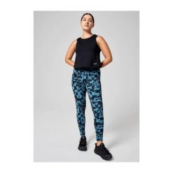 Legginsy Casall Essential Tights Printed 40. Niebieskie bielizna sportowa Casall, bez wzorów. Za 439.99 zł.