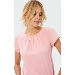 Bluzka z ozdobnymi zakładkami. Bluzki marki Greenpoint. Za 49.99 zł.