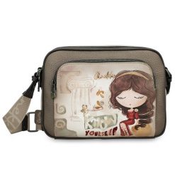 Brązowa Damska Listonoszka Anekke Z Laleczką. Brązowe torebki klasyczne Anekke, bez wzorów, bez dodatków. Za 359.00 zł.