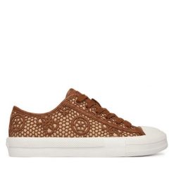 Trampki Guess. Brązowe trampki Guess, z aplikacjami, bez zapięcia. Za 419.99 zł.