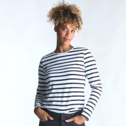 Koszulka marynarska żeglarska damska Tribord Sailing 100 długi rękaw. Białe bluzki TRIBORD, l, bez wzorów, z bawełny, sportowe, bez kołnierzyka, bez ramiączek. W wyprzedaży za 59.99 zł.