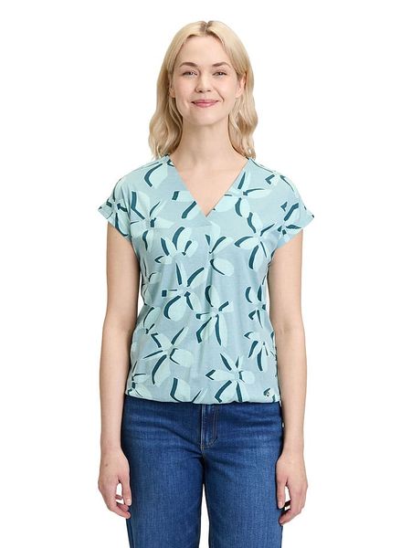 BETTY & CO Koszulka w kolorze błękitnym rozmiar: M. Niebieskie bluzki Betty & Co, m, bez wzorów, bez kołnierzyka, bez ramiączek. Za 47.95 zł.