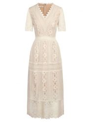 APART Sukienka w kolorze kremowym rozmiar: 40. Brązowe sukienki Apart, bez wzorów, z koronki, bez kołnierzyka, bez ramiączek, maxi, rozkloszowane. Za 214.19 zł.