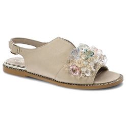 Sandały damskie Chebello, naturalna skóra licowa ozdobny kwiat z kryształowych aplikacji na pasku płaska podeszwa, bezowy, 2937_-394-000-PSK-S130. Brązowe sandały CheBello, z aplikacjami, ze skóry, eleganckie, bez obcasa, na płaskiej podeszwie, bez zapięcia. Za 289.00 zł.