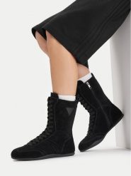Guess Jeans Trzewiki EO-GUJ0316 Czarny. Czarne botki Guess Jeans, z aplikacjami, z jeansu, bez obcasa, na płaskiej podeszwie, bez zapięcia. Za 399.99 zł.