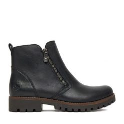 Botki Rieker. Czarne botki Rieker, bez wzorów, bez obcasa, na płaskiej podeszwie, bez zapięcia. Za 429.99 zł.