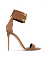 Elisabetta Franchi Sandały SA-91L-62E2-V600 Brązowy jasny. Brązowe sandały Elisabetta Franchi, bez wzorów, ze skóry, bez obcasa, na szpilce, bez zapięcia. Za 2,549.00 zł.