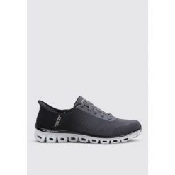 Kapcie SKECHERS GLIDE-STEP - EXCITE Szary. Czarne obuwie domowe Skechers, bez wzorów, z tkaniny, bez zapięcia. Za 403.99 zł.