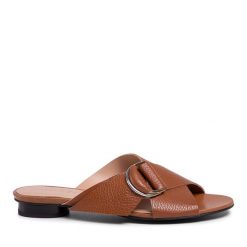 Klapki QUAZI. Brązowe klapki QUAZI, bez wzorów, bez obcasa. Za 249.99 zł.
