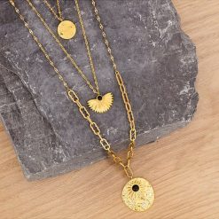 LA CHIQUITA Pozłacany naszyjnik z elementami ozdobnymi - dł. 80 cm rozmiar: onesize. Czarne naszyjniki LA CHIQUITA, pozłacane. Za 166.88 zł.