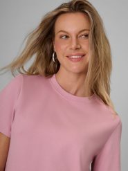 4F T-shirt regular gładki damski - różowy L. Czerwone t-shirty 4f, l, bez wzorów, z bawełny, bez kołnierzyka, bez ramiączek. Za 69.99 zł.