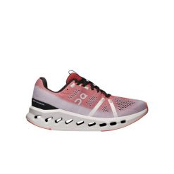 Buty do biegania damskie On Running Cloudsurfer. Czerwone obuwie sportowe On, bez zapięcia, do biegania. W wyprzedaży za 579.00 zł.