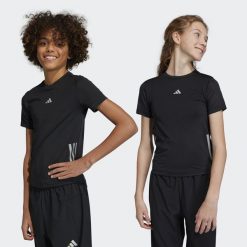 Running AEROREADY 3-Stripes Tee. Czarne koszulki sportowe Adidas, bez wzorów, z materiału, bez ramiączek, na jogę i pilates. Za 117.10 zł.
