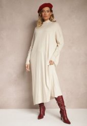 Biała Pudełkowa Sukienka Sweterkowa z Wiskozą i Golfem Rinnine. Białe sukienki Renee, na co dzień, bez wzorów, z wiskozy, eleganckie, bez kołnierzyka, bez ramiączek, maxi. Za 99.99 zł.