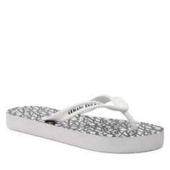 Japonki Armani Exchange. Białe klapki Armani Exchange, bez wzorów, bez obcasa. Za 139.99 zł.