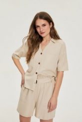 Koszula z krótkimi rękawami beżowa. Brązowe koszule MOODO, l, bez wzorów, z bawełny, bez kołnierzyka, bez ramiączek. Za 119.99 zł.