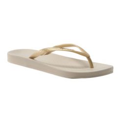 Japonki plażowe damskie Ipanema Anatomic Tan FEM. Żółte klapki Ipanema, bez wzorów, z gumy, bez obcasa, na płaskiej podeszwie. Za 135.00 zł.