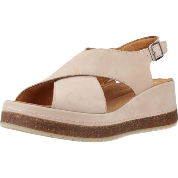 Sandały CLARKS KASSANDA STEP Beżowy. Brązowe sandały Clarks, bez wzorów, ze skóry, bez obcasa, bez zapięcia. Za 483.99 zł.