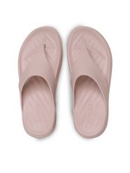 Crocs Japonki Getaway Triangle Flip 212018 Różowy. Czerwone klapki Crocs, bez wzorów, z tworzywa sztucznego, bez obcasa. Za 179.99 zł.