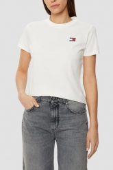 TOMMY JEANS Beżowy damski t-shirt z małym logo, Rozmiar L. Brązowe t-shirty Tommy Jeans, l, bez wzorów, z jeansu, bez kołnierzyka, bez ramiączek. W wyprzedaży za 149.99 zł.
