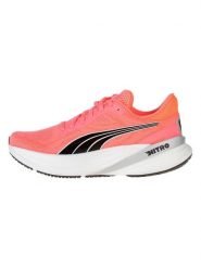 Puma Buty "Magnify NITRO 2 FADE" w kolorze czerwonym do biegania rozmiar: 38. Czerwone obuwie sportowe Puma, bez zapięcia, do biegania. Za 286.16 zł.