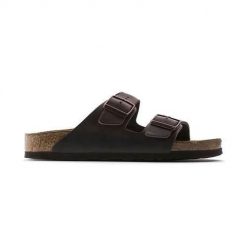 Klapki damskie Birkenstock Arizona. Brązowe klapki Birkenstock, bez wzorów, z materiału, bez obcasa. Za 489.00 zł.