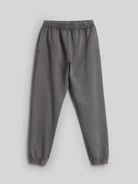 4F Spodnie dresowe joggery damskie - szare M. Szare spodnie dresowe 4f, na co dzień, m, bez wzorów, z dresówki, z podwyższonym stanem. Za 149.99 zł.