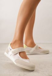 Beżowe Tenisówki w Stylu Balerinek z Napisem Emitanela. Brązowe baleriny Born2be, z jeansu, bez zapięcia, tenisowe. Za 89.99 zł.