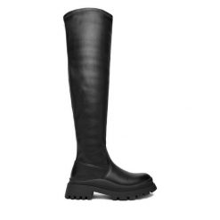 Muszkieterki DeeZee. Czarne kozaki DeeZee, bez obcasa, na płaskiej podeszwie, bez zapięcia. Za 229.99 zł.